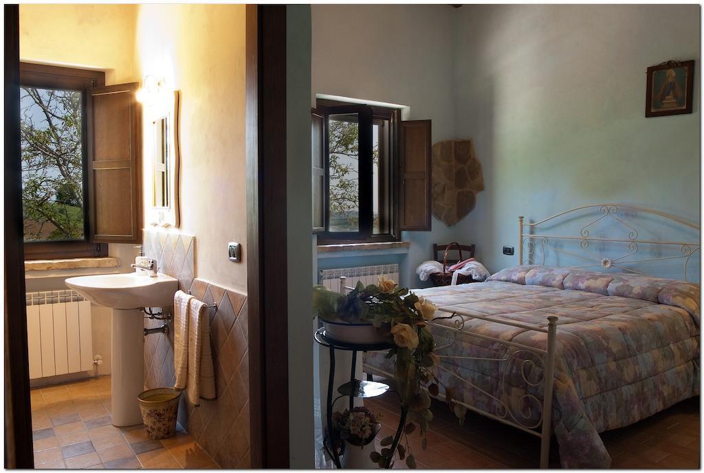 Il Casale Di Aurora Country House Colmurano Værelse billede